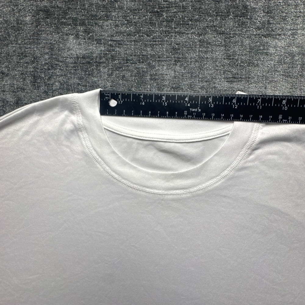 Vuori Energy Muscle Cropped Tee Shirt Womens XL White Relaxed Fit Boxy Crew Neck - Picture 4 of 15